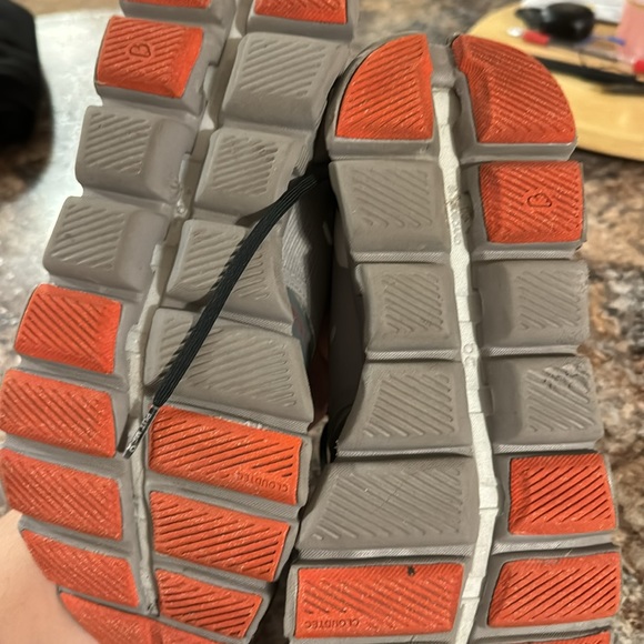 On Running Cloud X Shift Running Shoes women’s. Barely used. - Picture 2 of 4